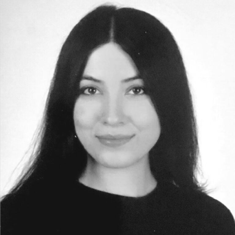 Esra Yıldız